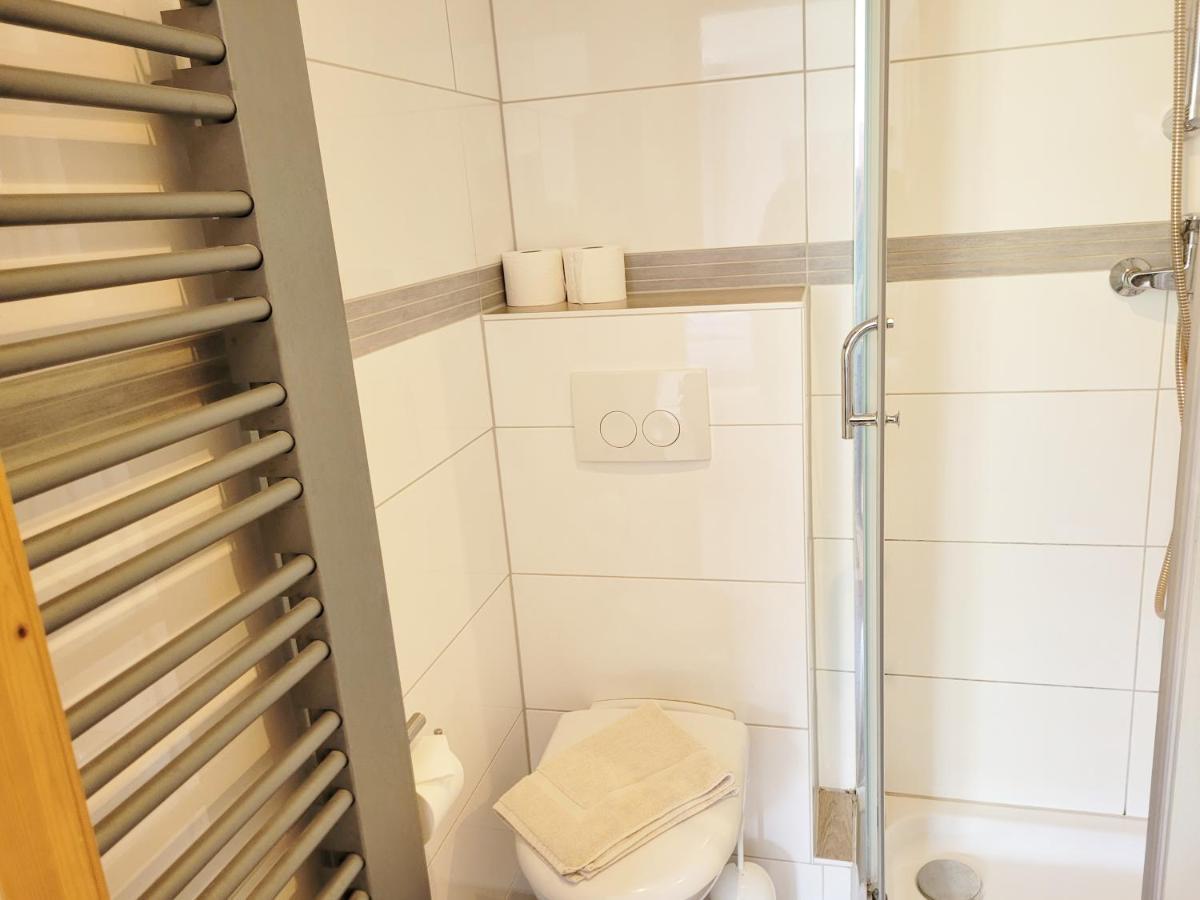 Pension Landhaus Teichgraf Волгаст Екстериор снимка