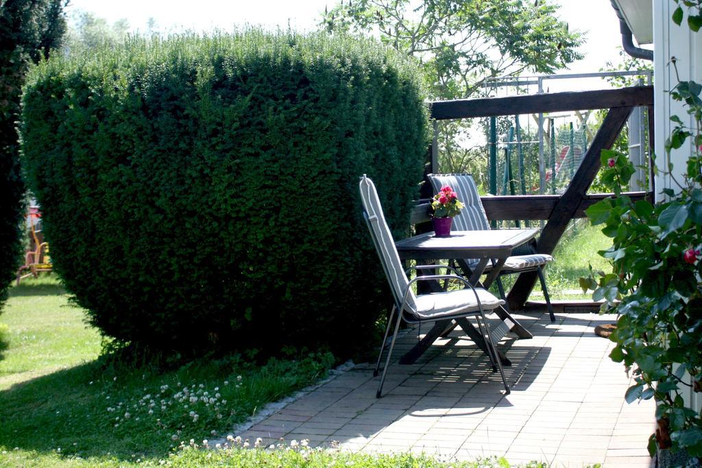 Pension Landhaus Teichgraf Волгаст Екстериор снимка